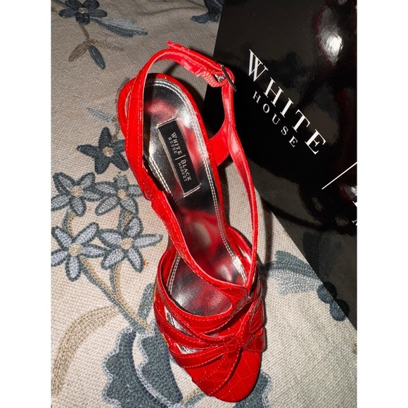 White House Black Market Red Heels Sandals Strappy Cork Platform Size 7 - Picture 9 of 9